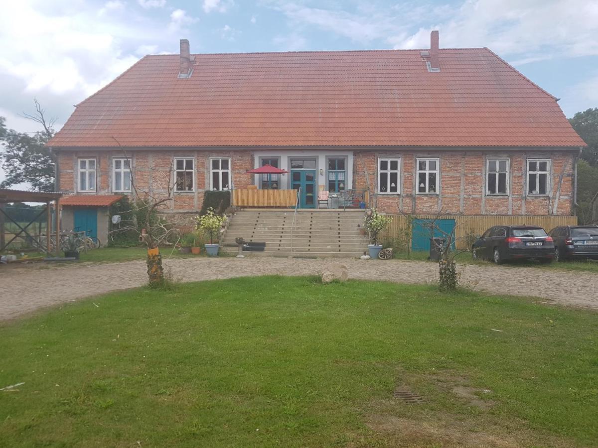 Gutshaus Pinnow Pinnow  Exterior photo